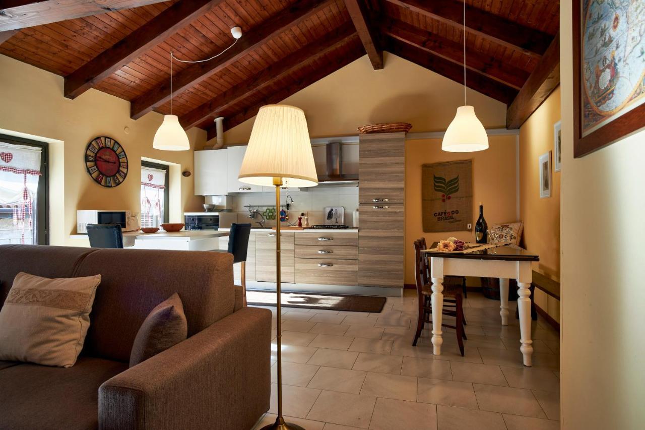 Bella Omegna Apartments エクステリア 写真